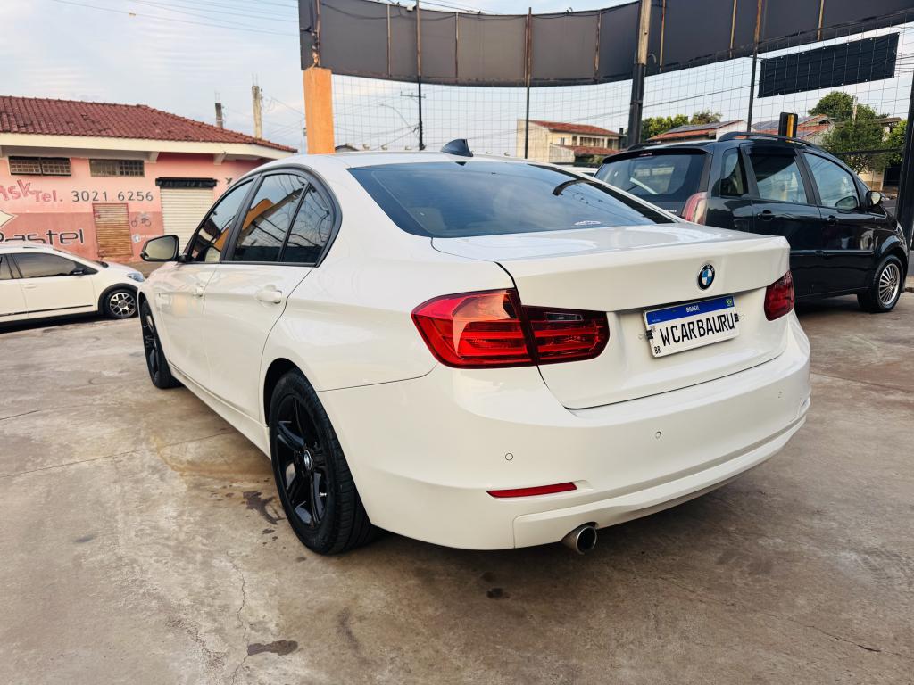 BMW 320I - Foto
