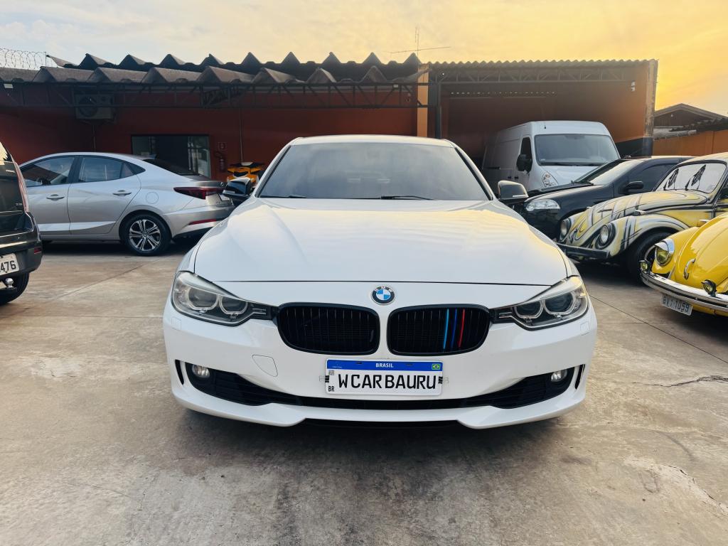 BMW 320I - Foto