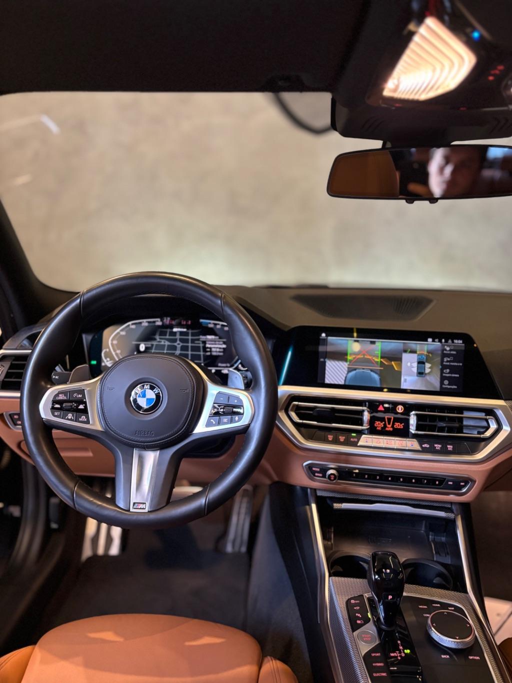 BMW 330E - Foto