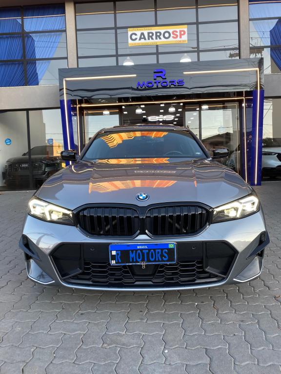 BMW 330E - Foto