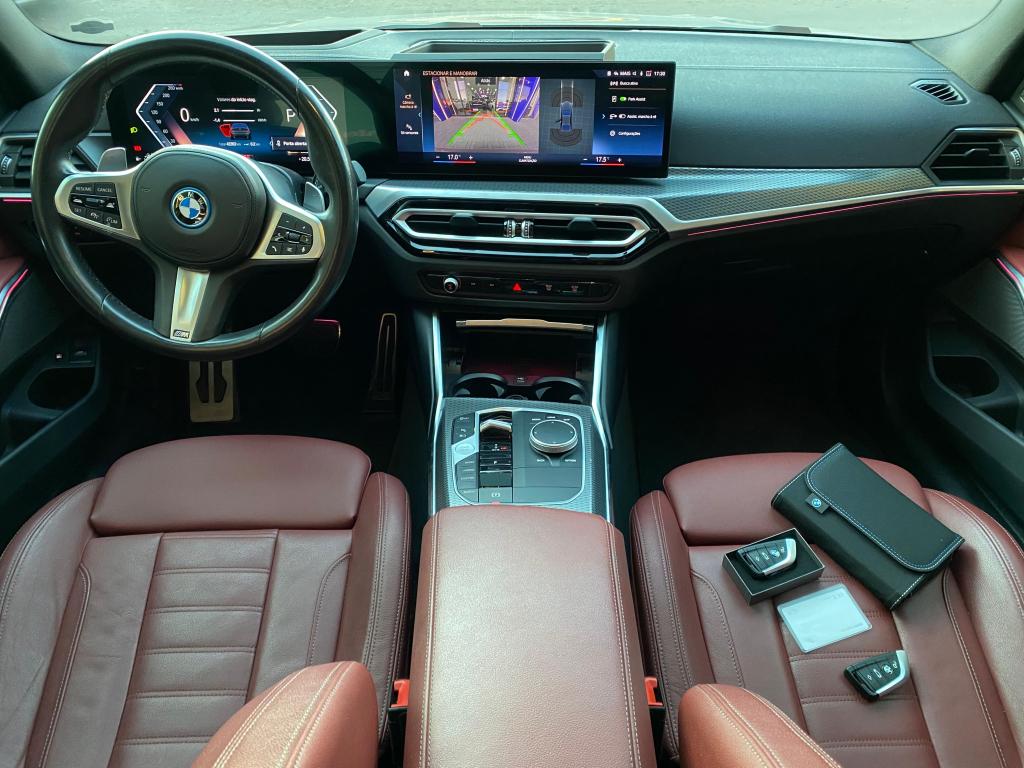 BMW 330E - Foto