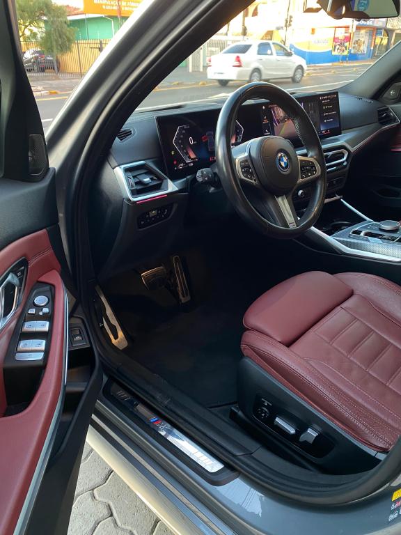 BMW 330E - Foto