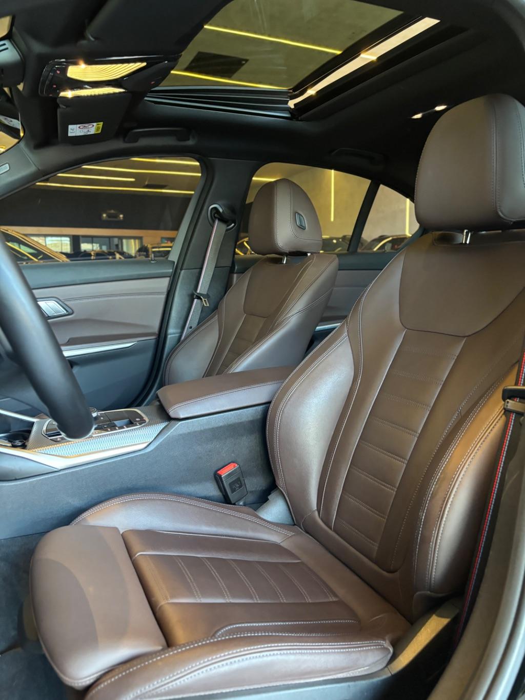 BMW 330E - Foto
