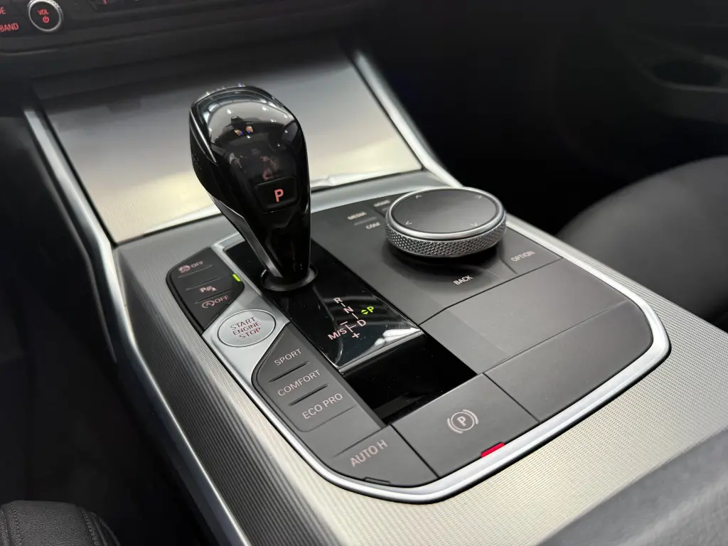 BMW 330I - Foto