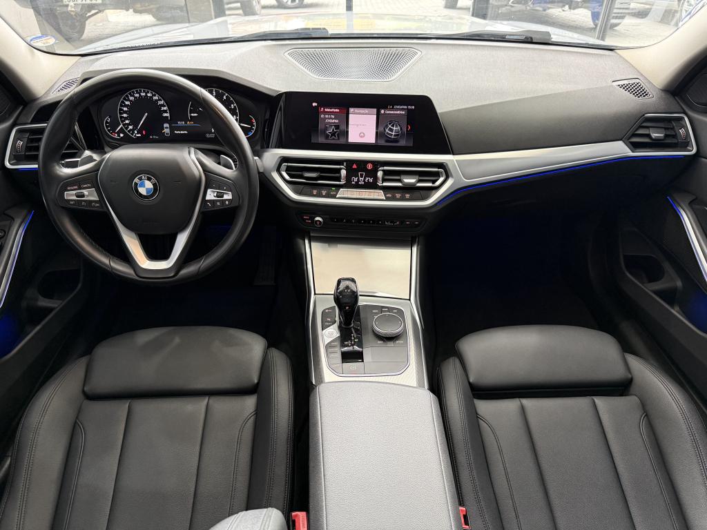 BMW 330I - Foto