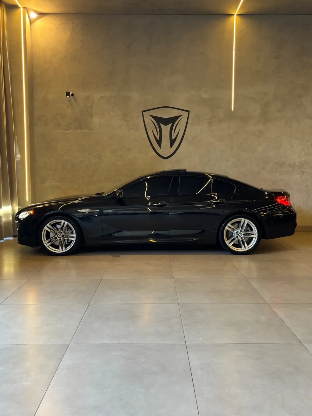BMW 650I - Foto