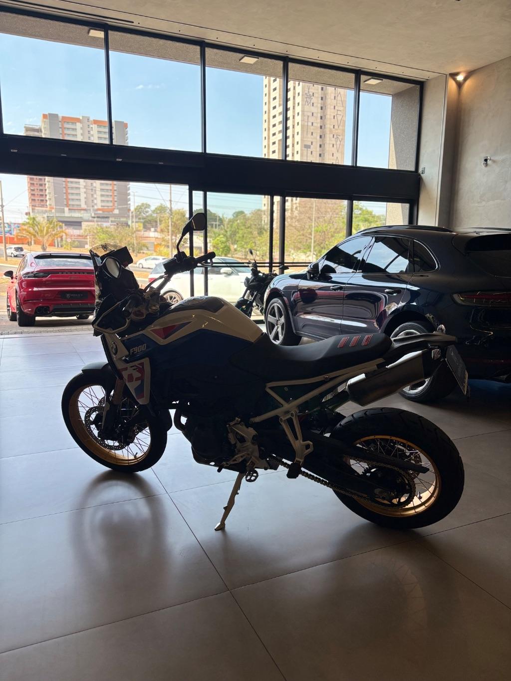 BMW F 900 GS - Foto