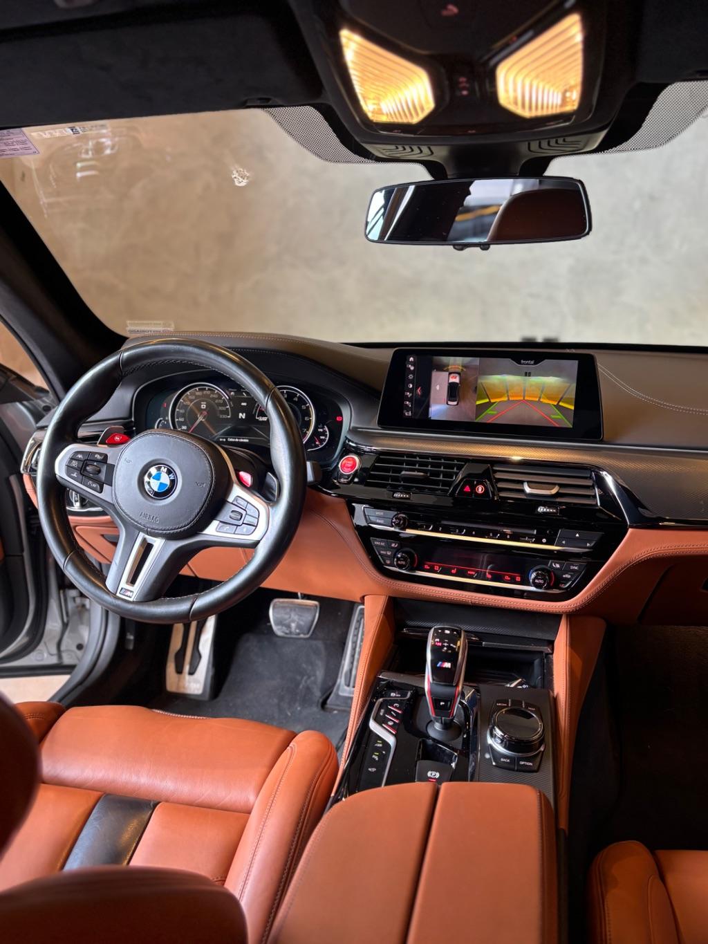BMW M5 - Foto