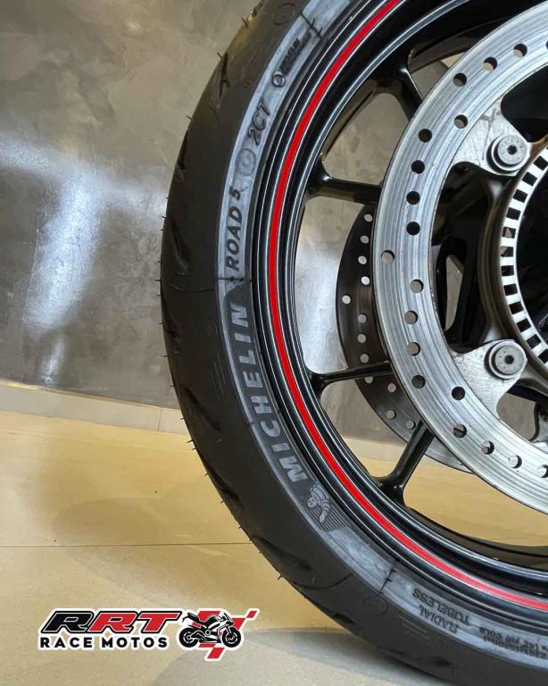 BMW S 1000 RR - Foto