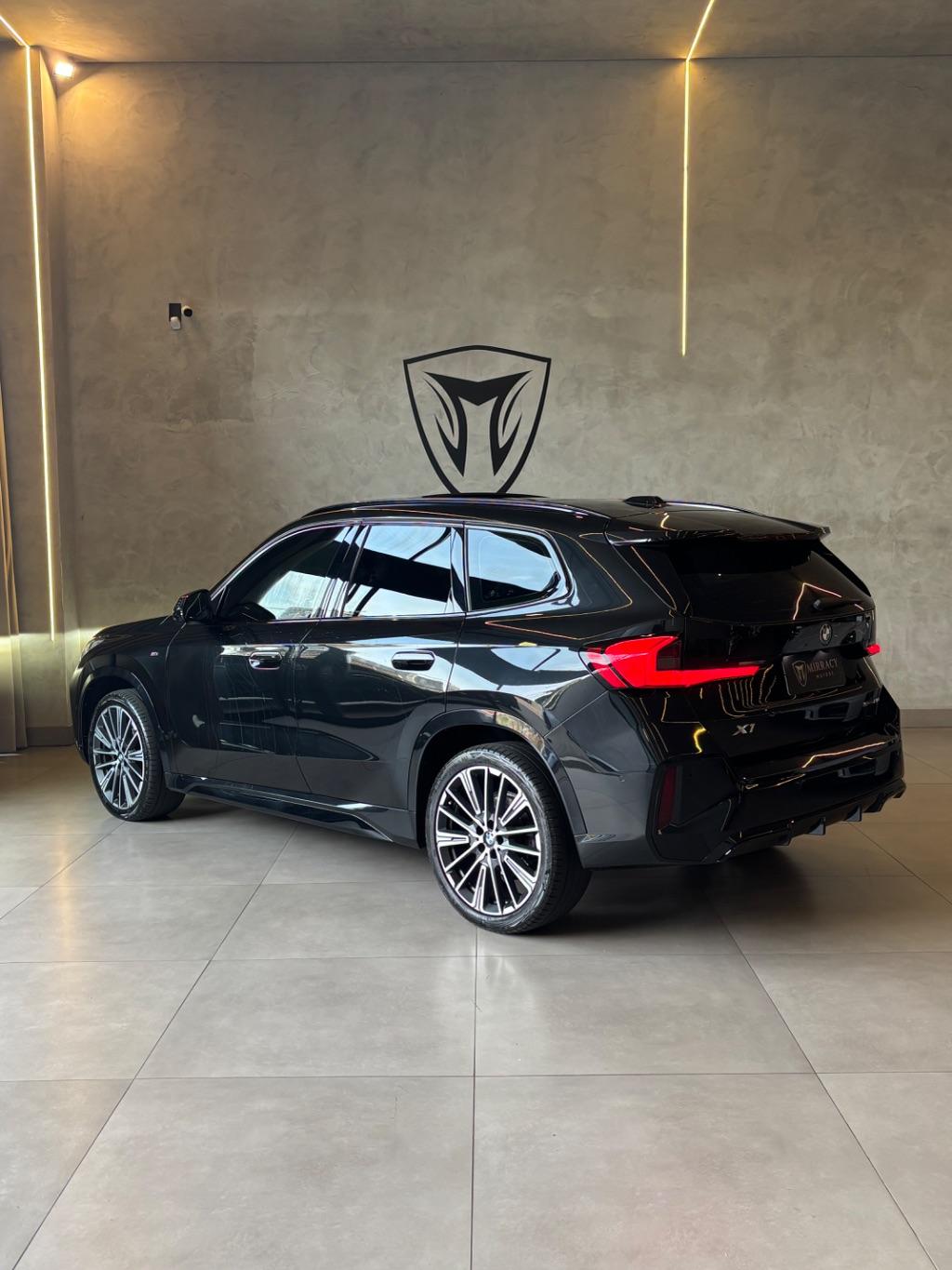 BMW X1 - Foto