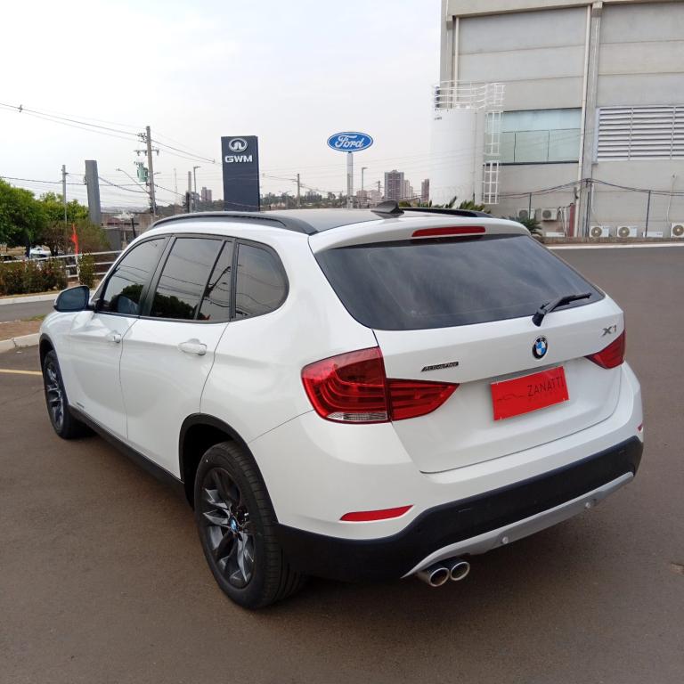 BMW X1 - Foto