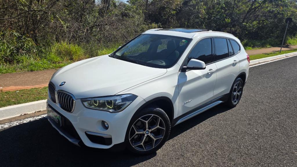 BMW X1 - Foto