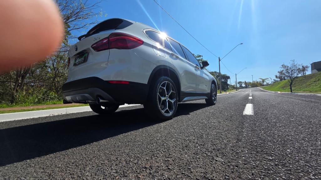 BMW X1 - Foto