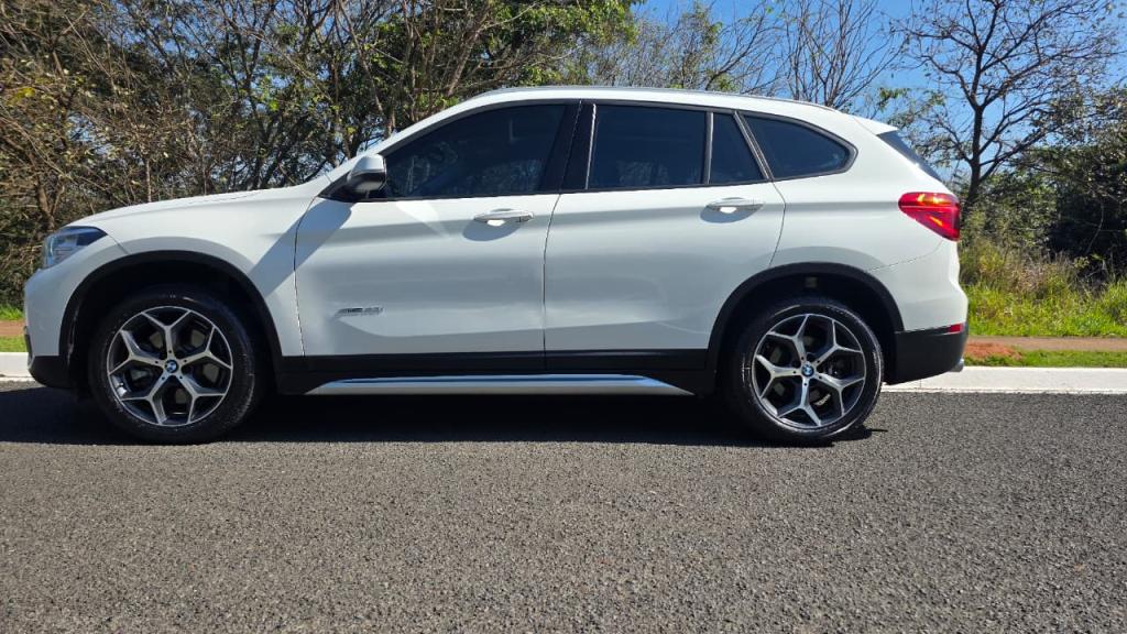 BMW X1 - Foto