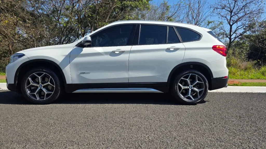 BMW X1 - Foto
