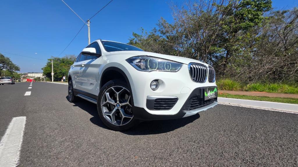 BMW X1 - Foto