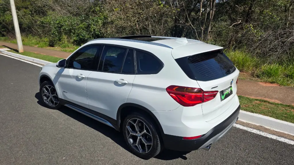 BMW X1 - Foto