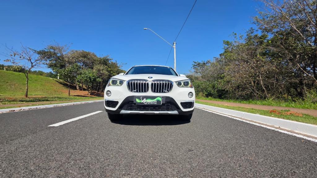 BMW X1 - Foto