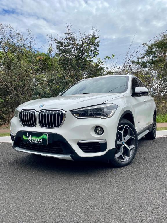 BMW X1 - Foto