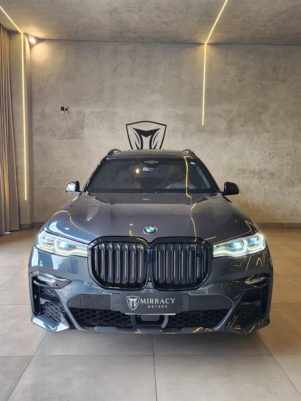 BMW X7 - Foto