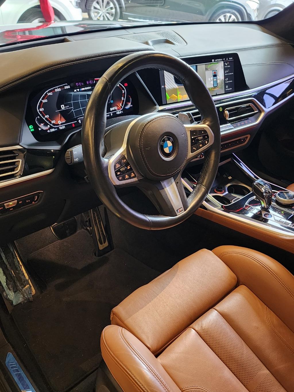 BMW X7 - Foto