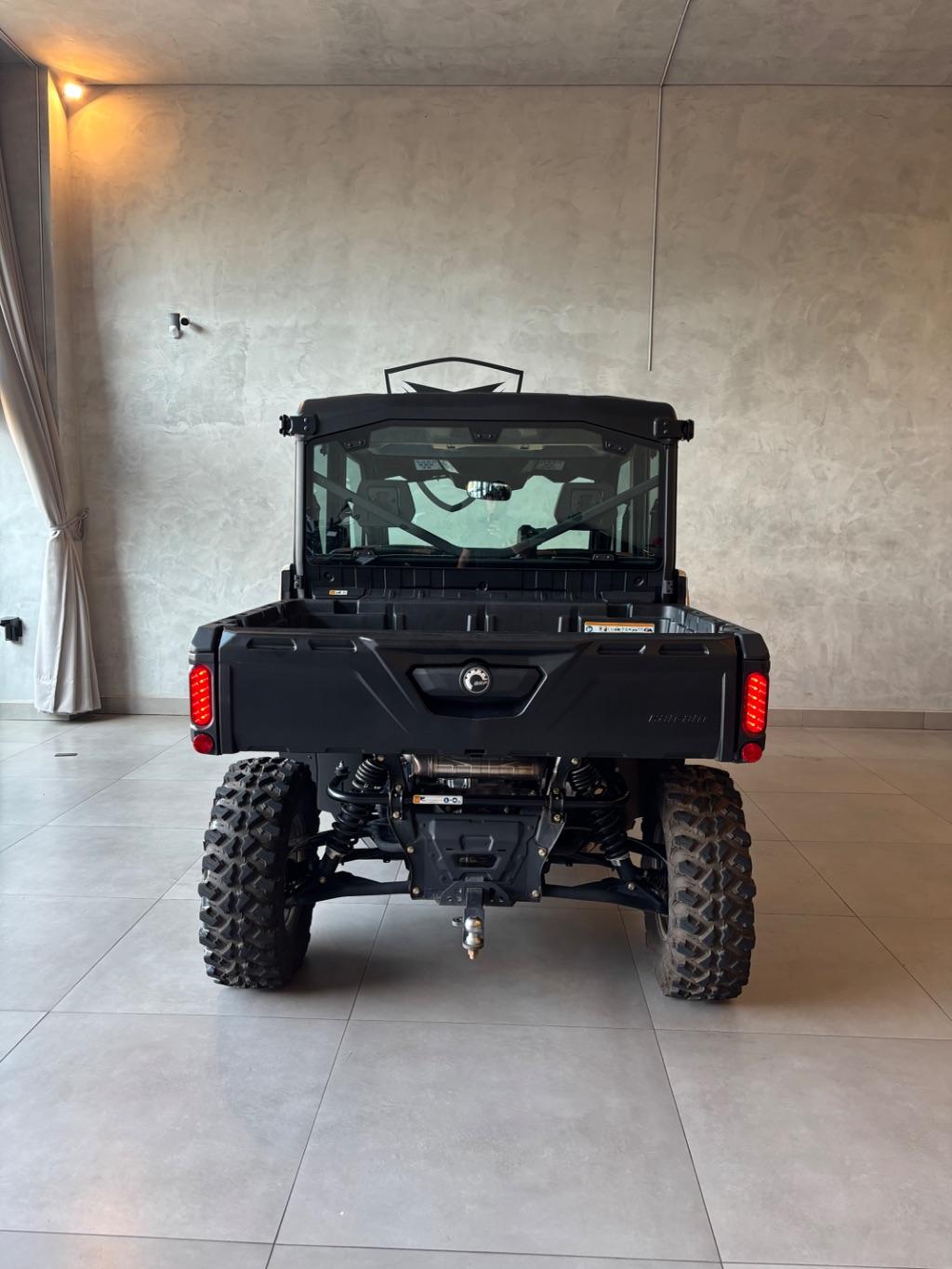 BRP CAN-AM Defender DPS Max 800 4 Lugares - Foto