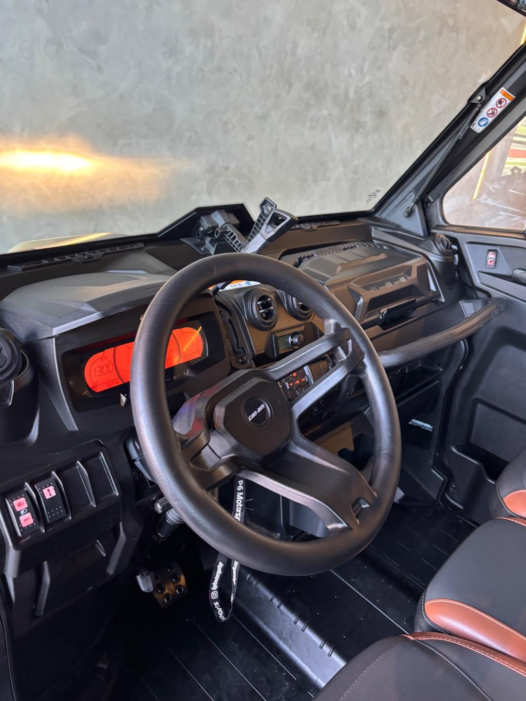 BRP CAN-AM Defender DPS Max 800 4 Lugares - Foto