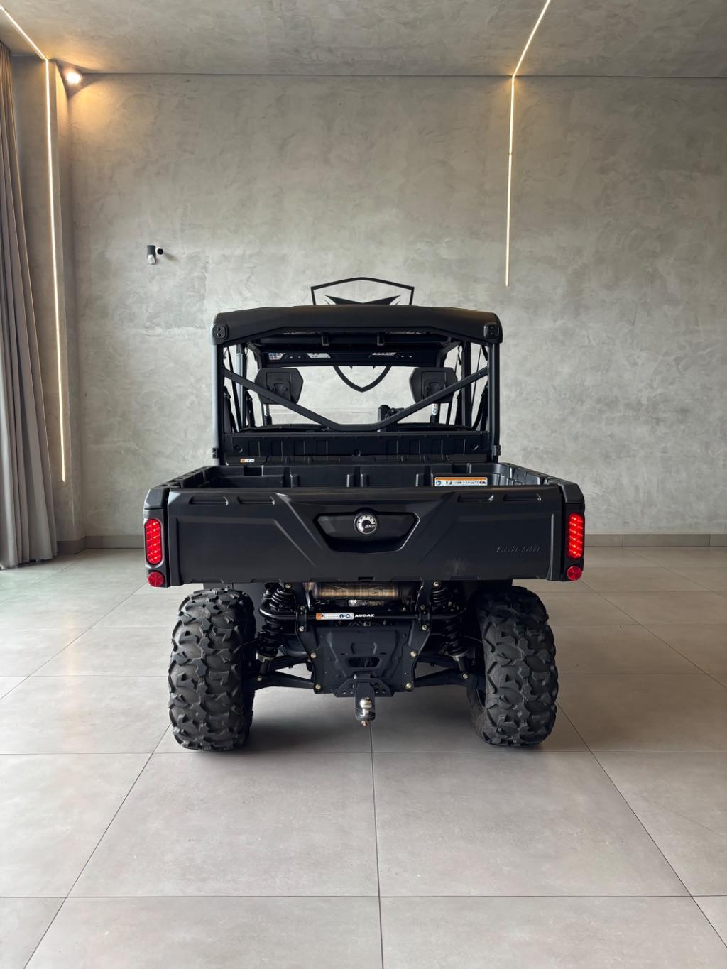 BRP CAN-AM Defender 900 HD9 - Foto