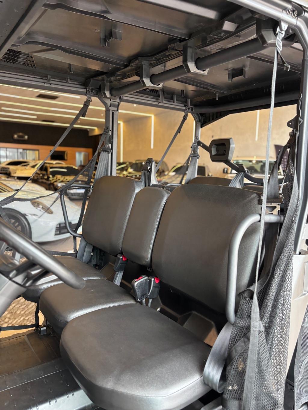 BRP CAN-AM Defender 900 HD9 - Foto