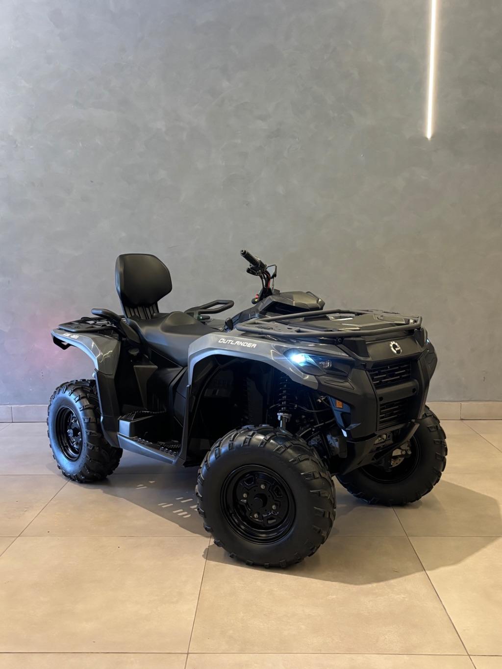 BRP CAN-AM Outlander