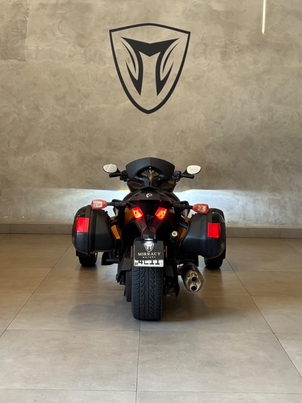 BRP CAN-AM Spyder Roadster - Foto