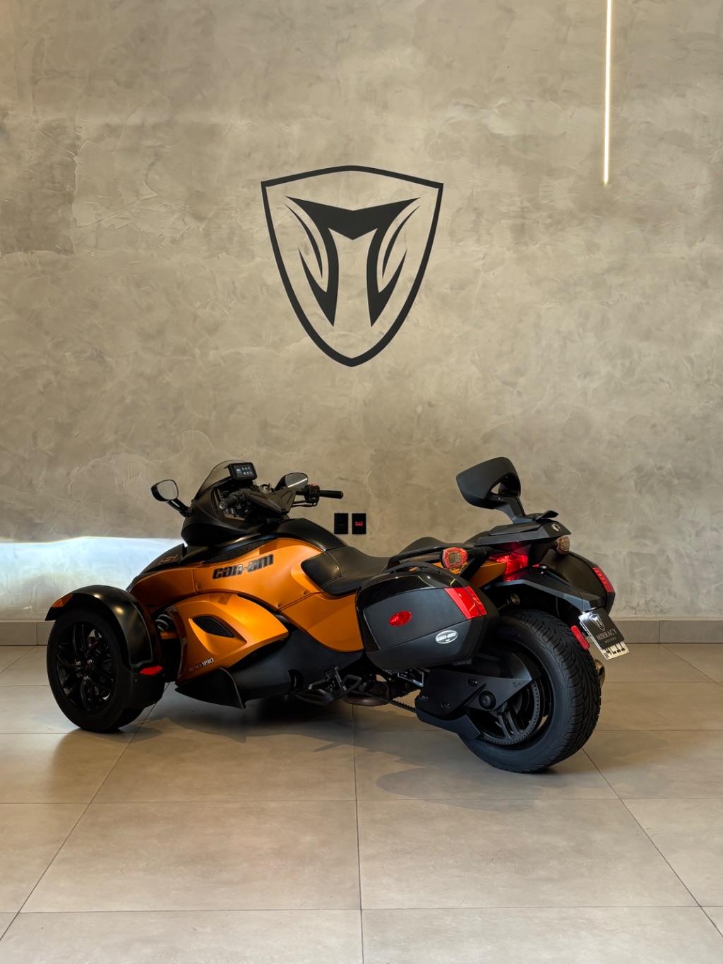 BRP CAN-AM Spyder Roadster - Foto