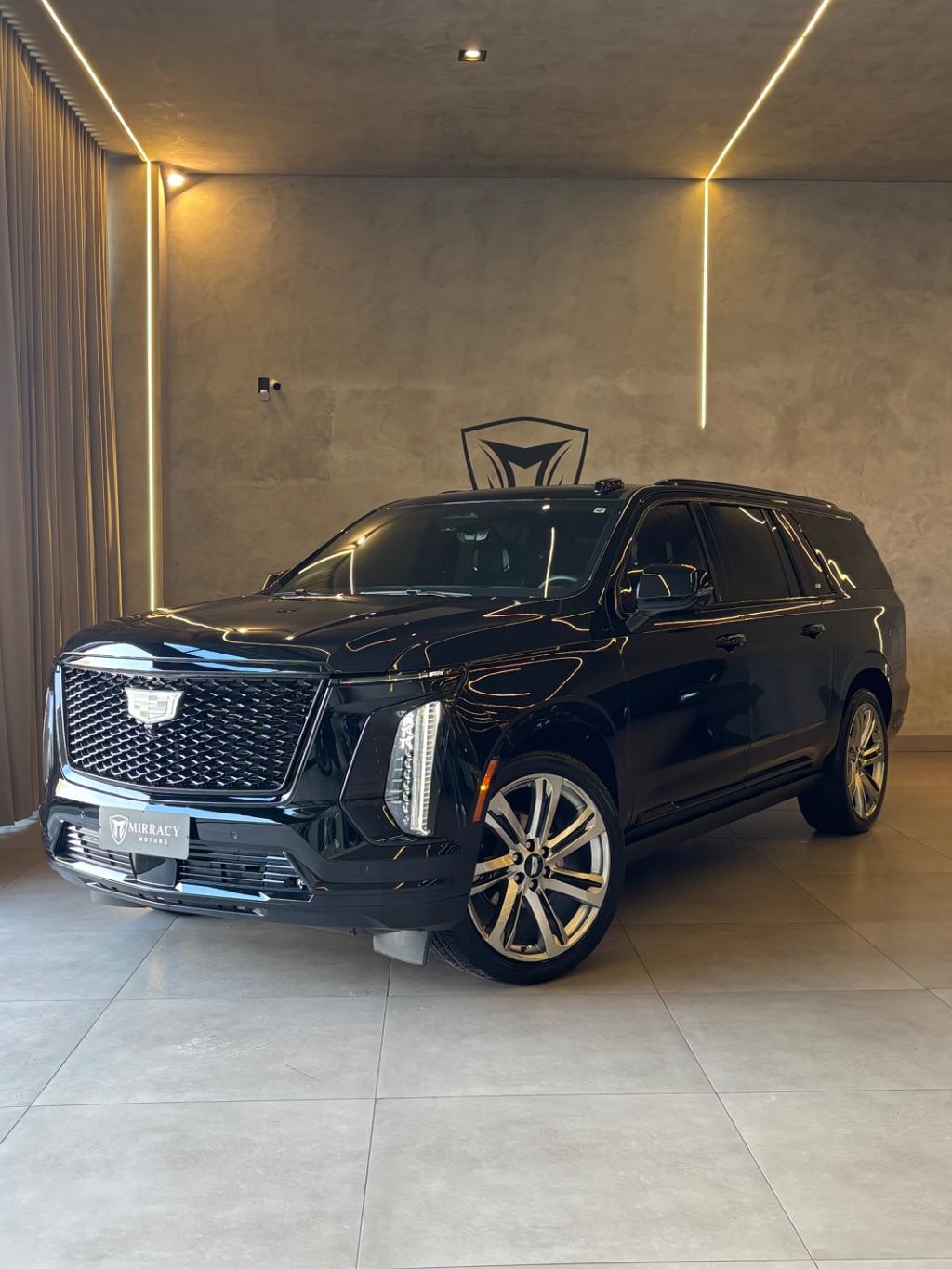 CADILLAC Escalade