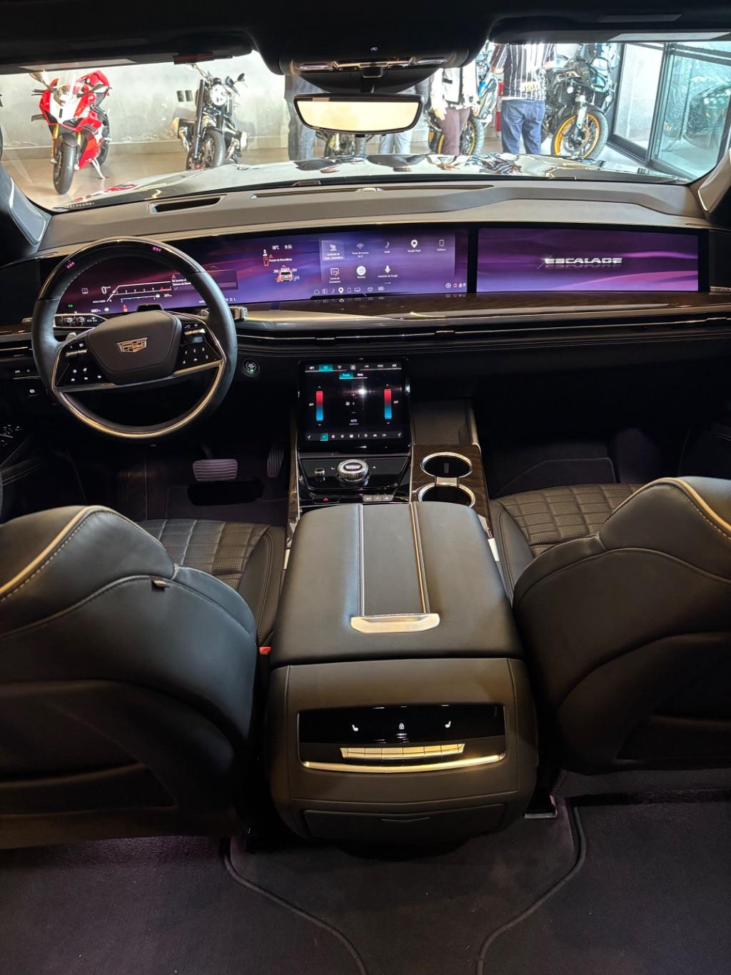 CADILLAC Escalade - Foto