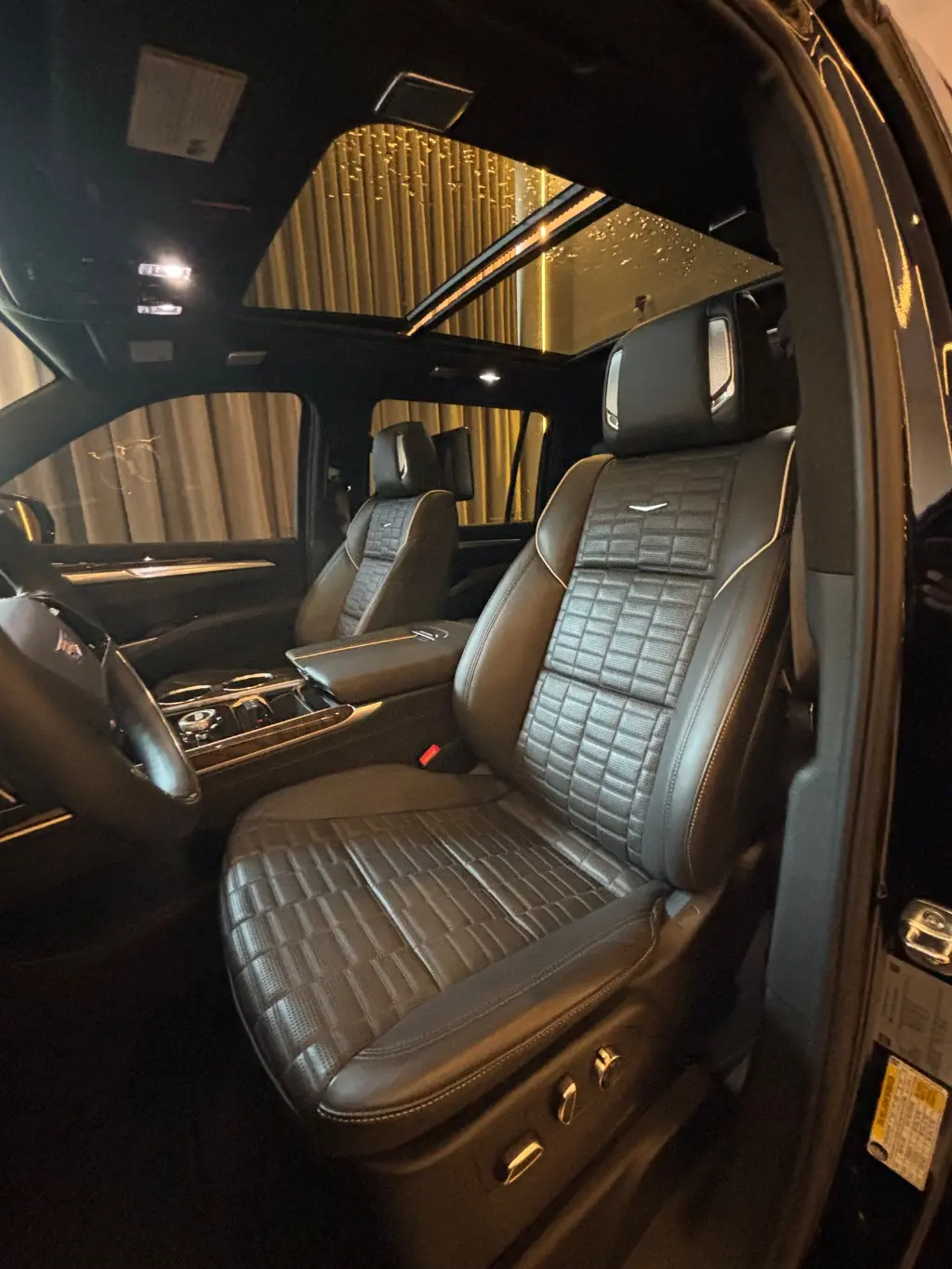 CADILLAC Escalade - Foto