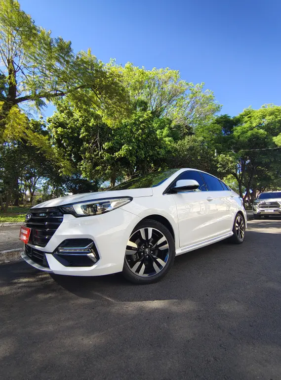 CHERY Arrizo 6 Pro - Foto
