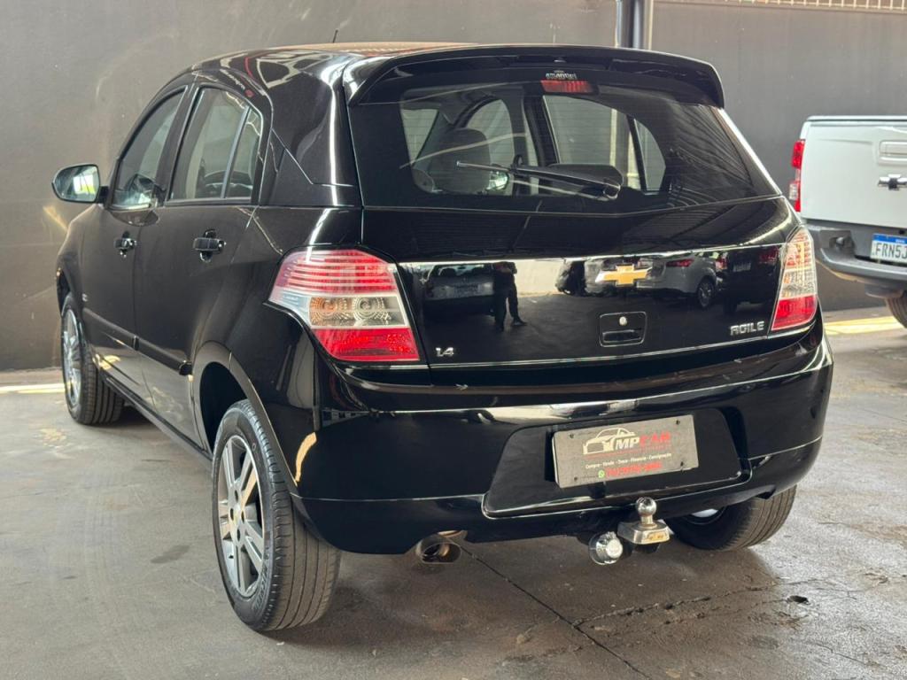 CHEVROLET Agile - Foto