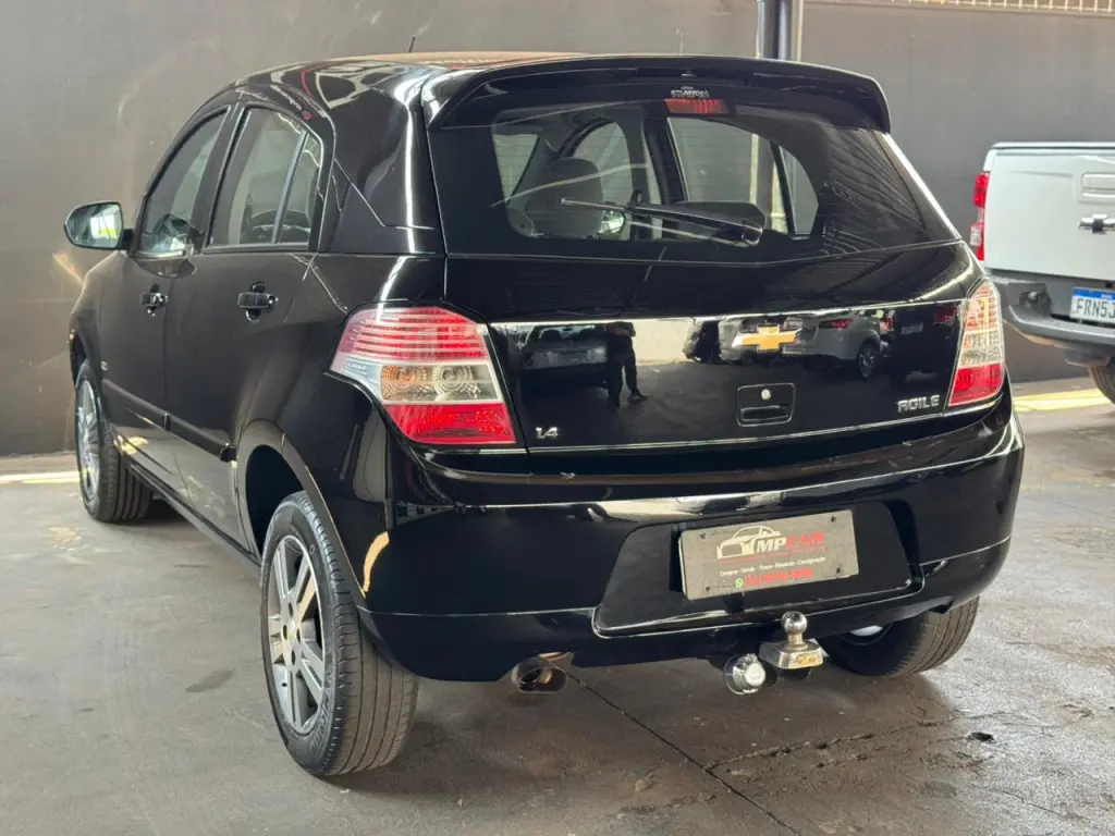 CHEVROLET Agile - Foto