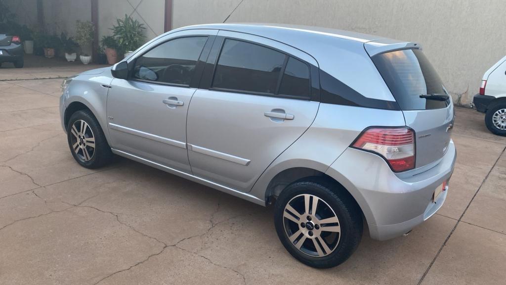 CHEVROLET Agile - Foto