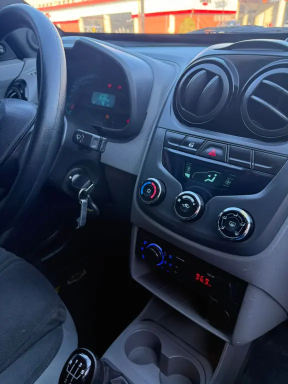CHEVROLET Agile - Foto