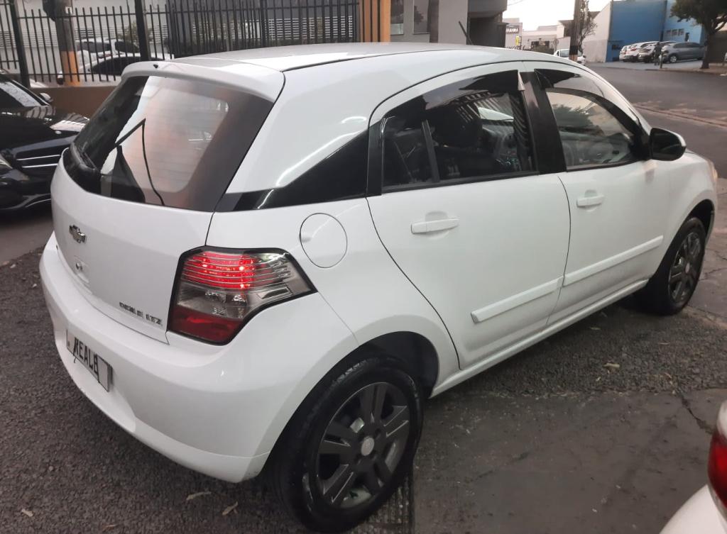 CHEVROLET Agile - Foto