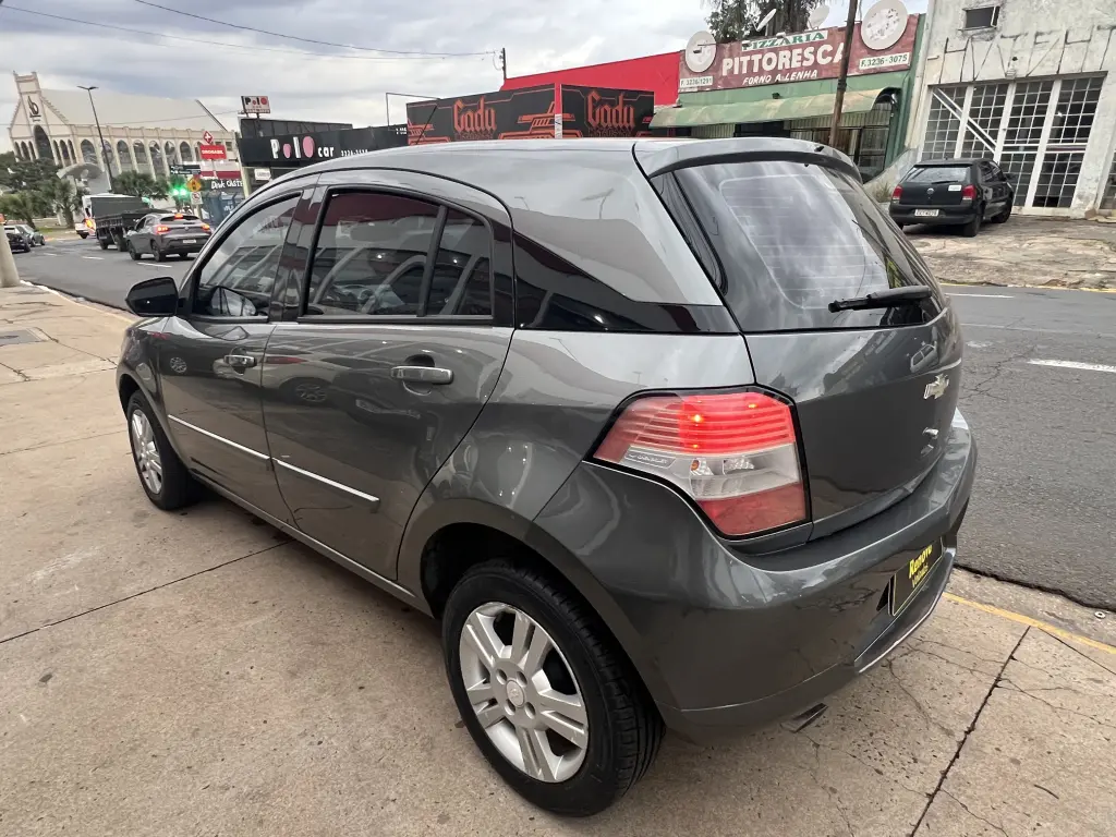 CHEVROLET Agile - Foto