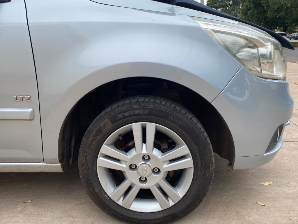 CHEVROLET Agile - Foto