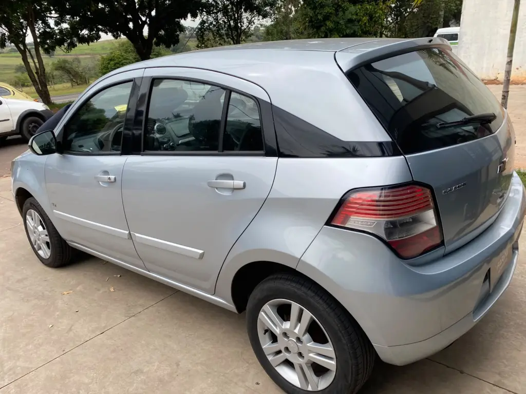 CHEVROLET Agile - Foto