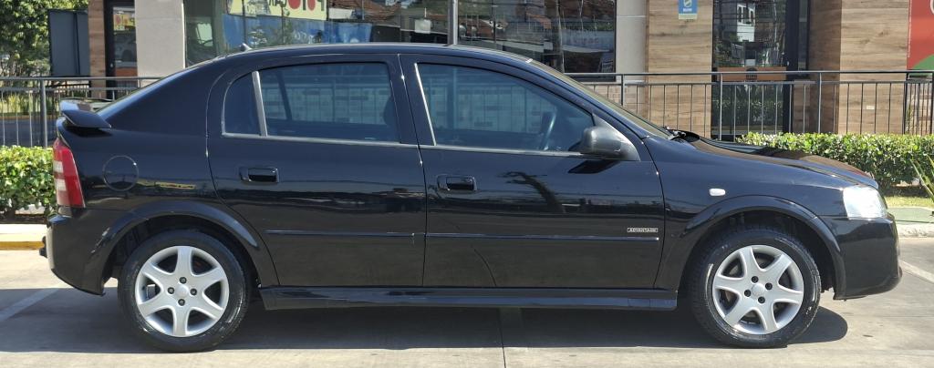 CHEVROLET Astra Hatch - Foto