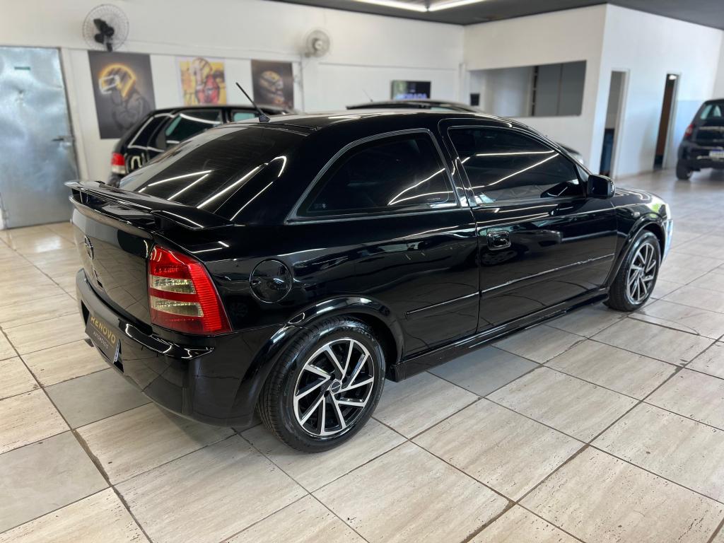 CHEVROLET Astra Hatch - Foto