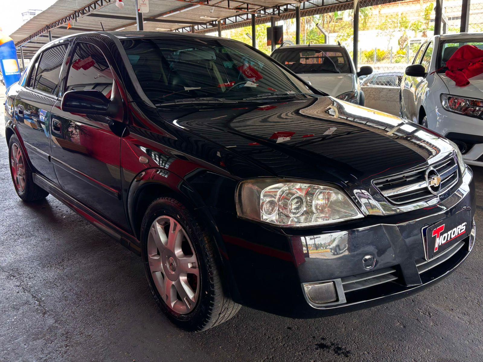 CHEVROLET Astra Hatch - Foto