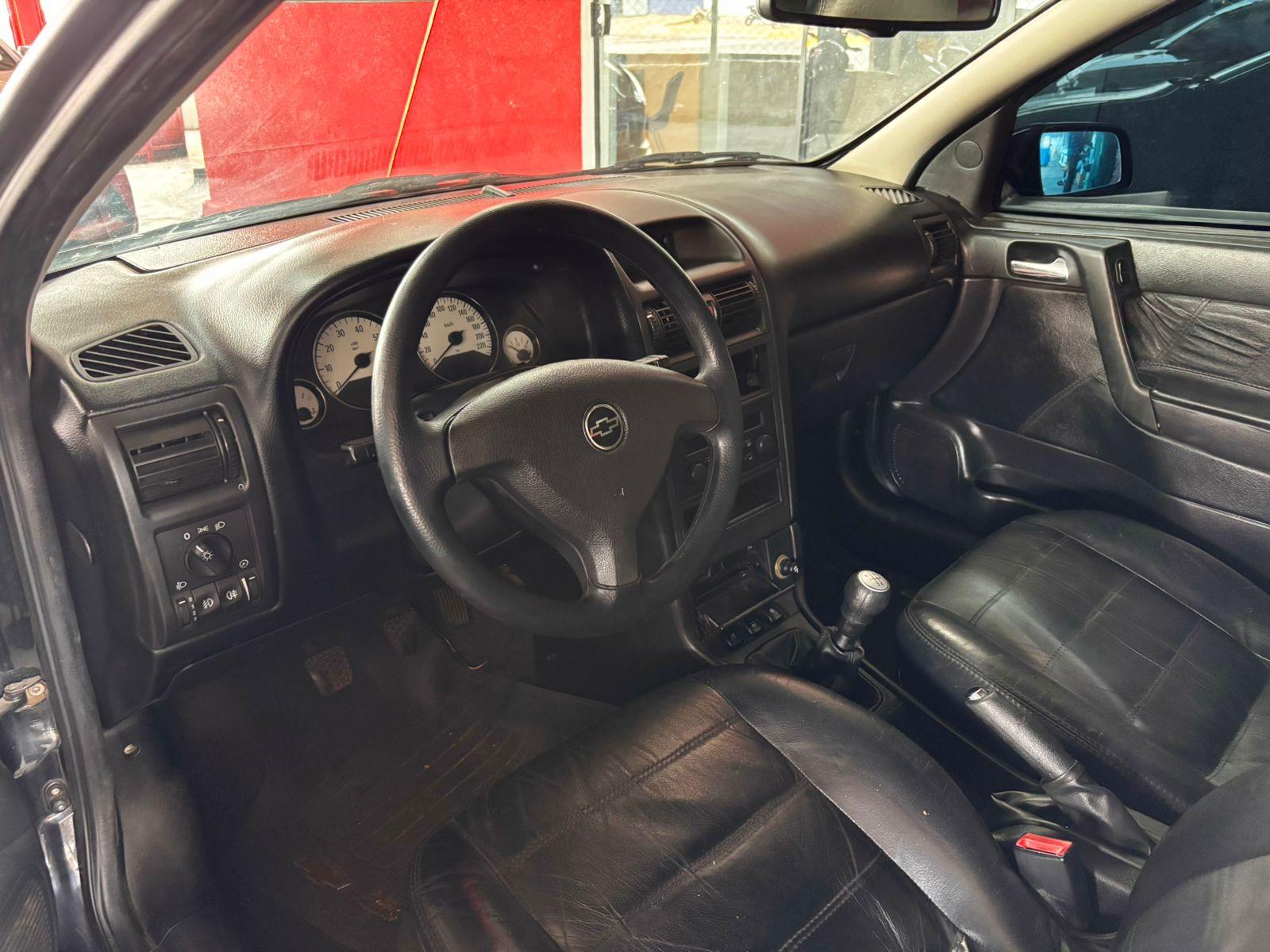 CHEVROLET Astra Hatch - Foto