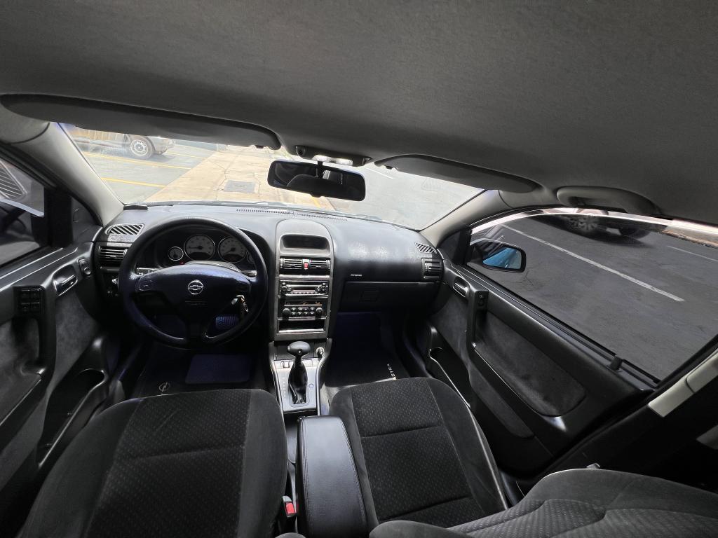 CHEVROLET Astra Hatch - Foto