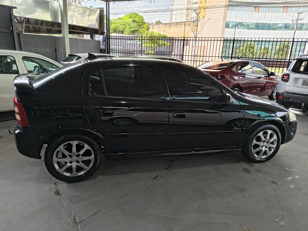 CHEVROLET Astra Hatch - Foto